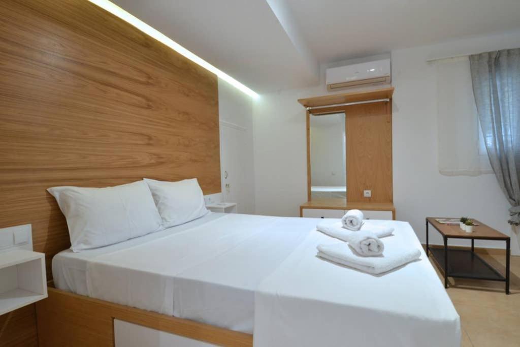 Acropolis, A Nice And Minimal Apartment Афины Экстерьер фото
